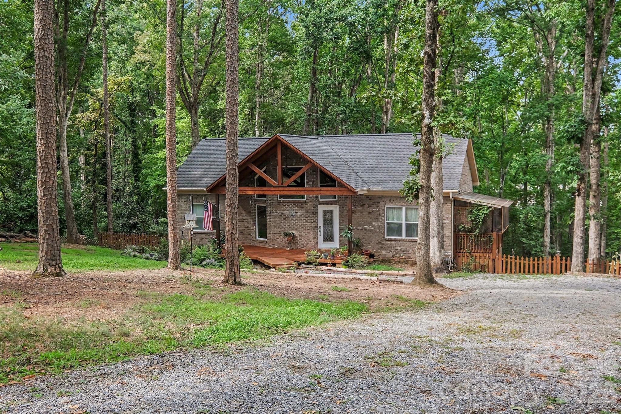 1042 Rosewood Drive Property Photo 42