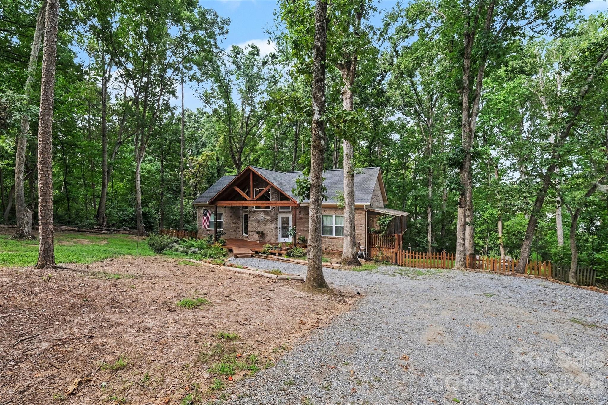 1042 Rosewood Drive Property Photo 43