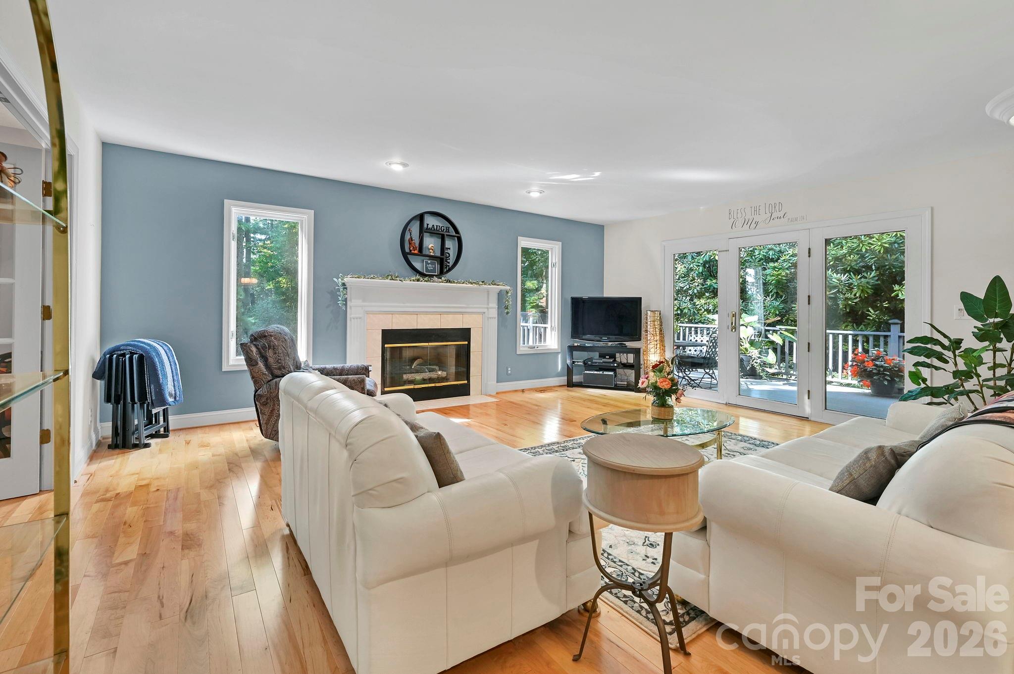 25 Weston Heights Drive Property Photo 7