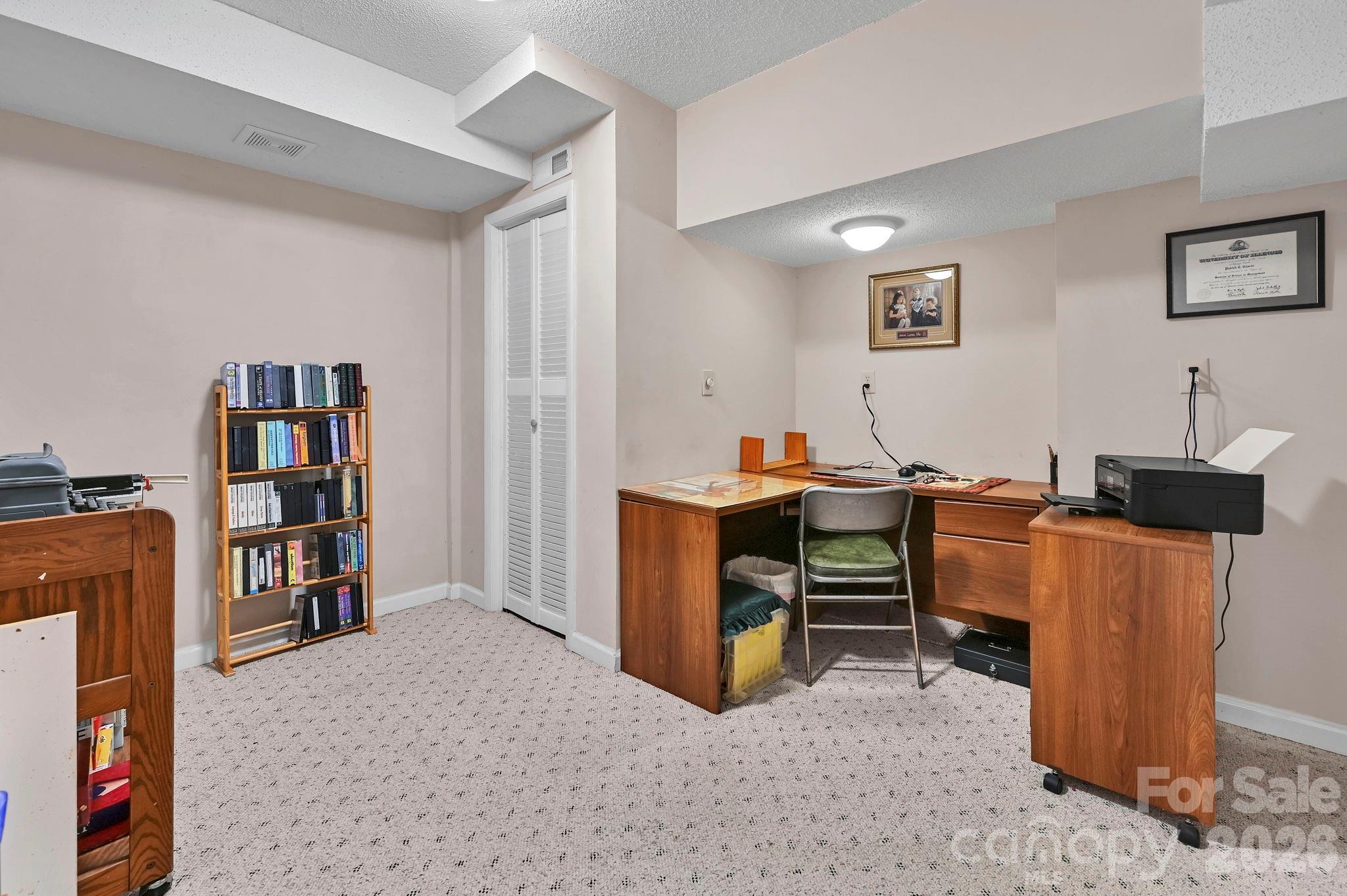 25 Weston Heights Drive Property Photo 33
