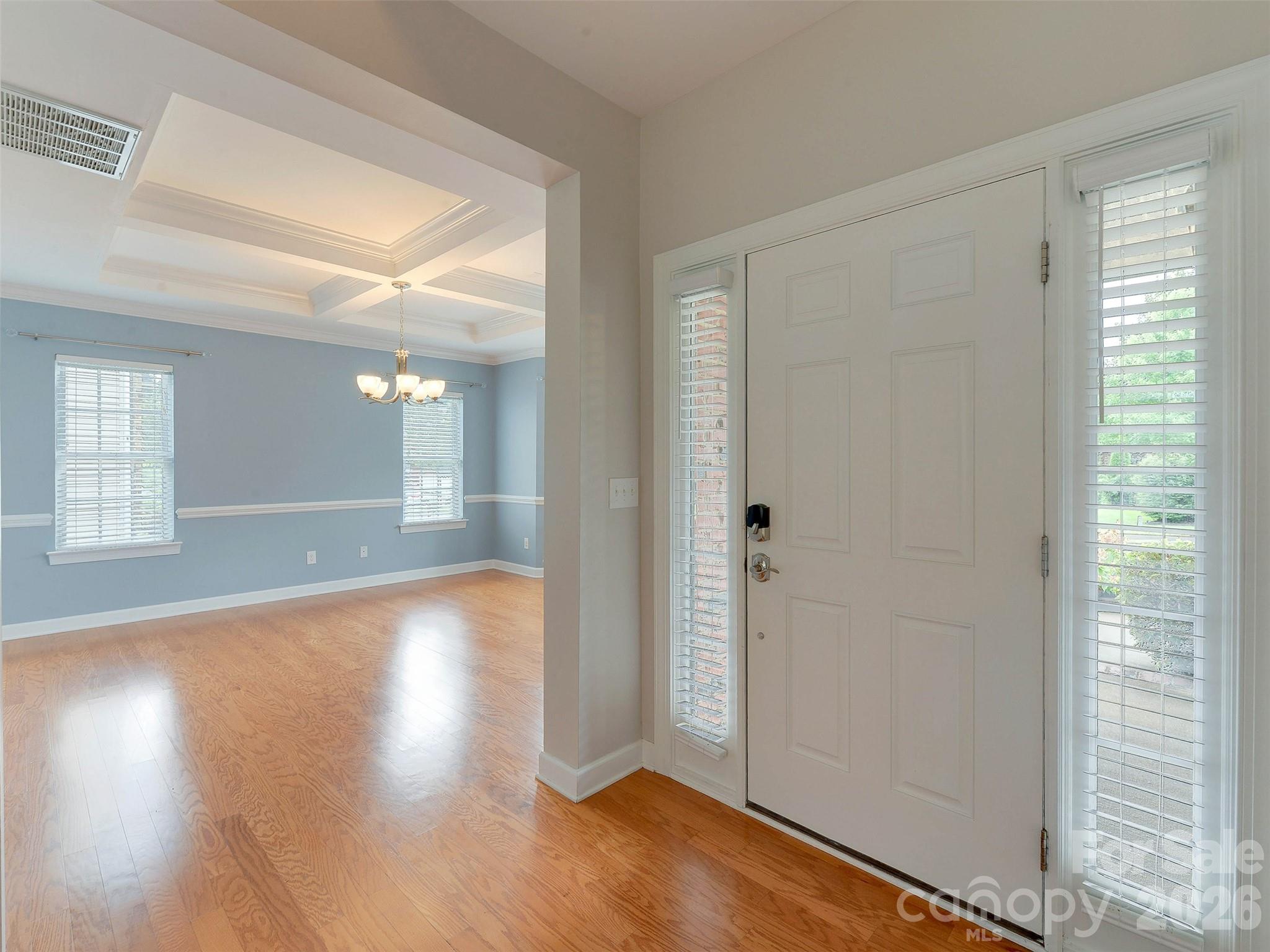 5915 Trailwater Road Property Photo 5