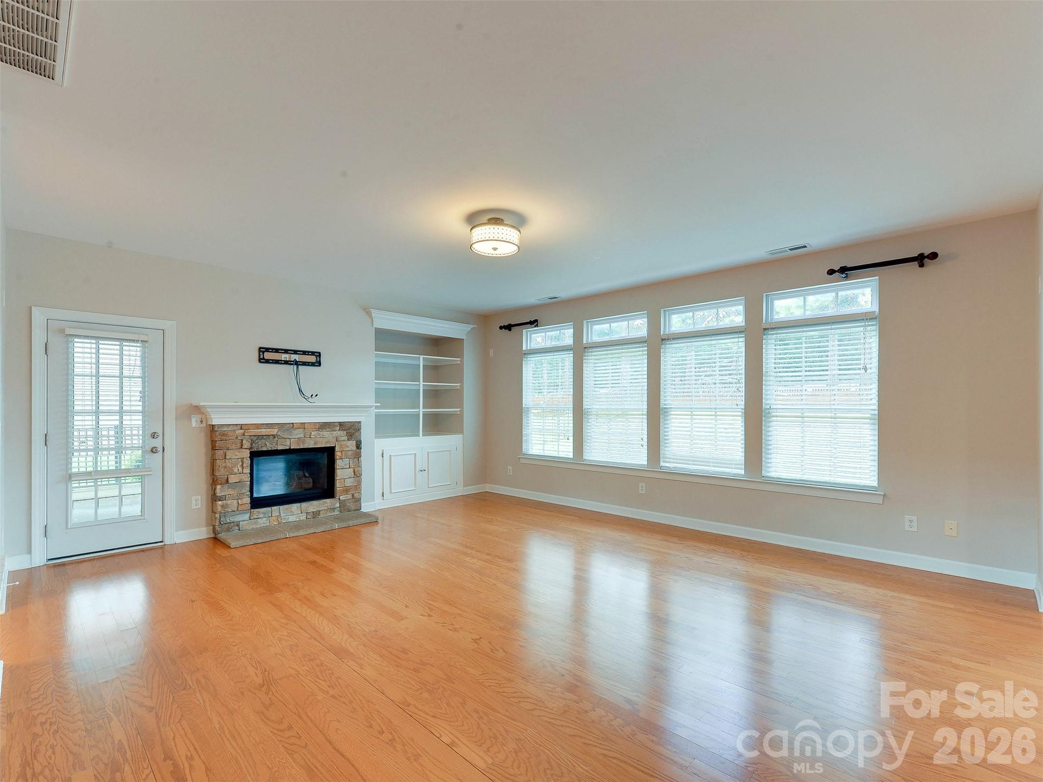 5915 Trailwater Road Property Photo 10