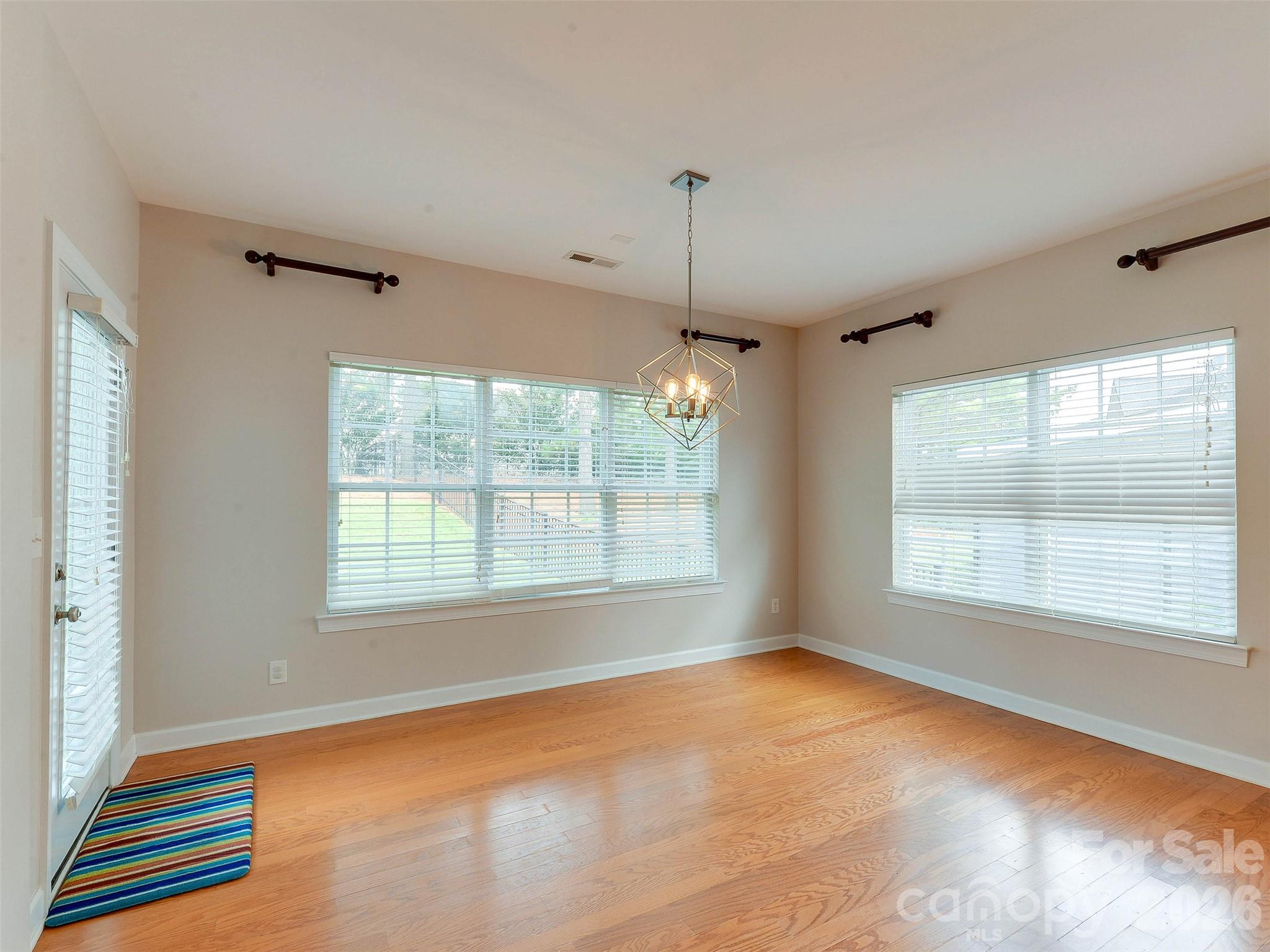 5915 Trailwater Road Property Photo 15