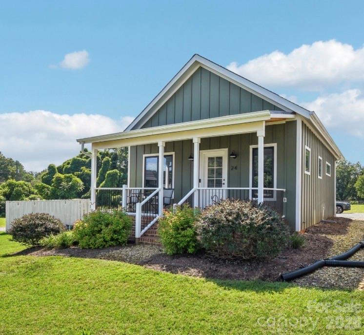 24 Cottage Court Property Photo 1