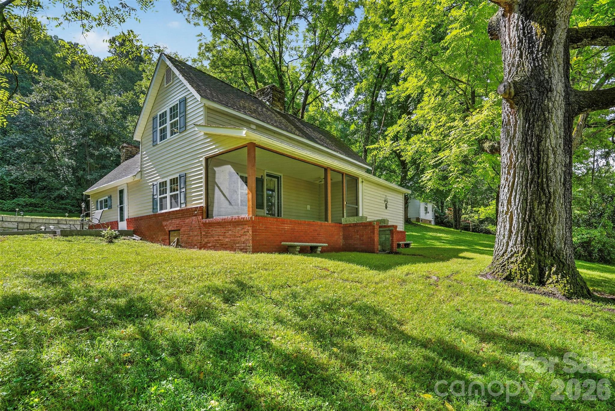 168 Huntley Road Property Photo 1