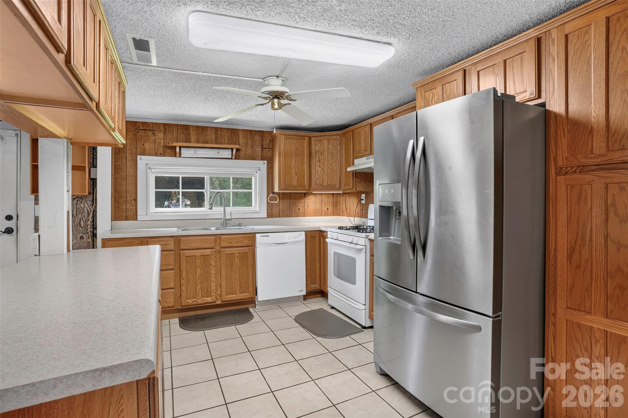 168 Huntley Road Property Photo 11