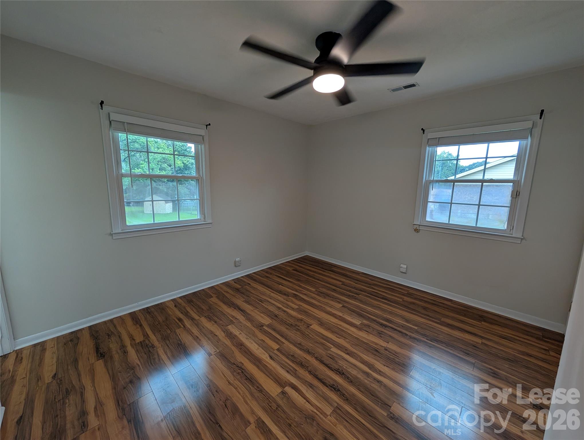702 Dogwood Lane Property Photo 5