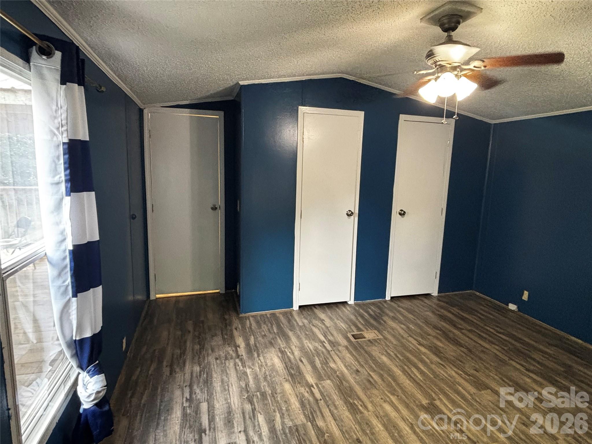 233 Starlight Drive Property Photo 4