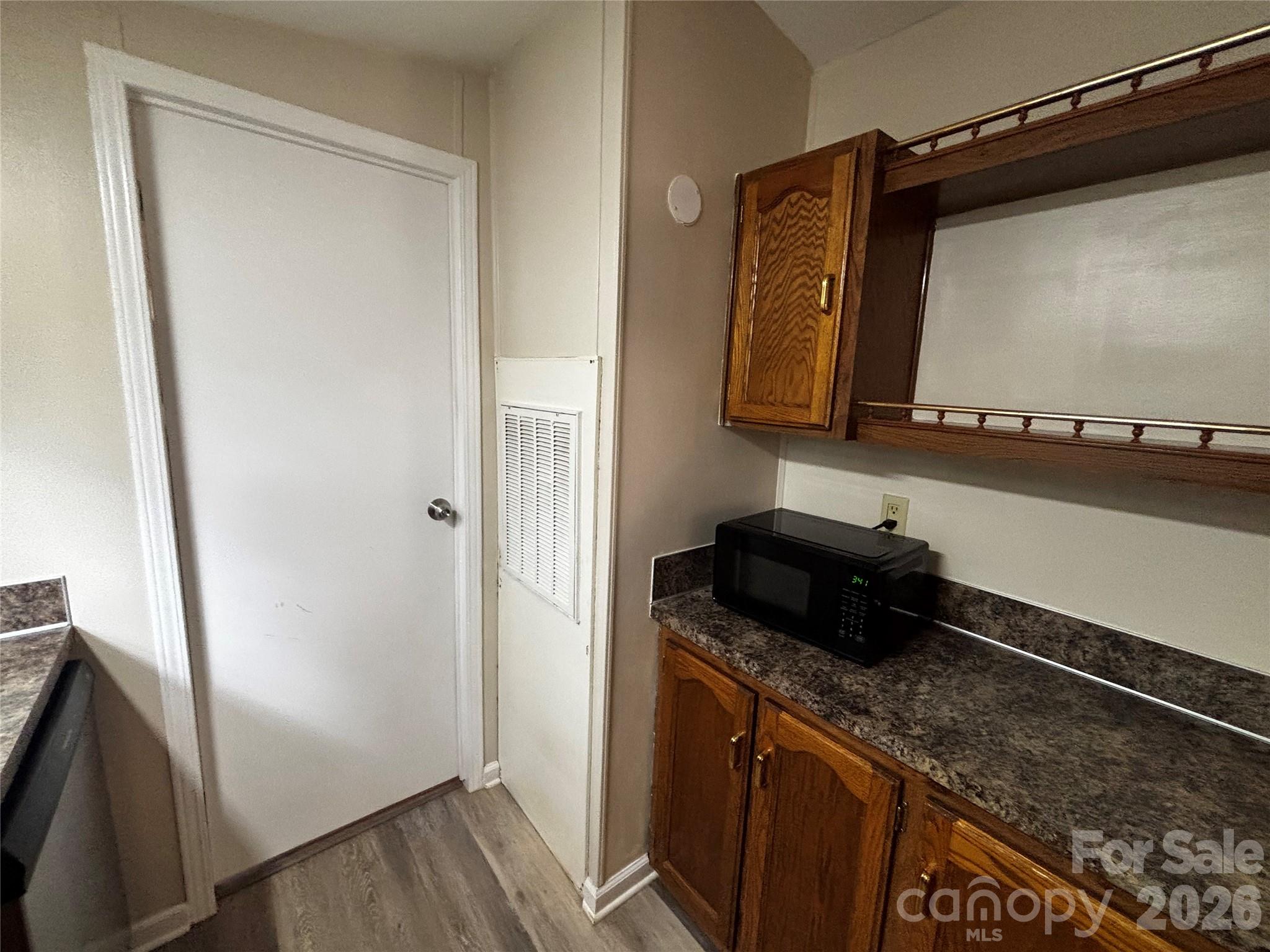 233 Starlight Drive Property Photo 8