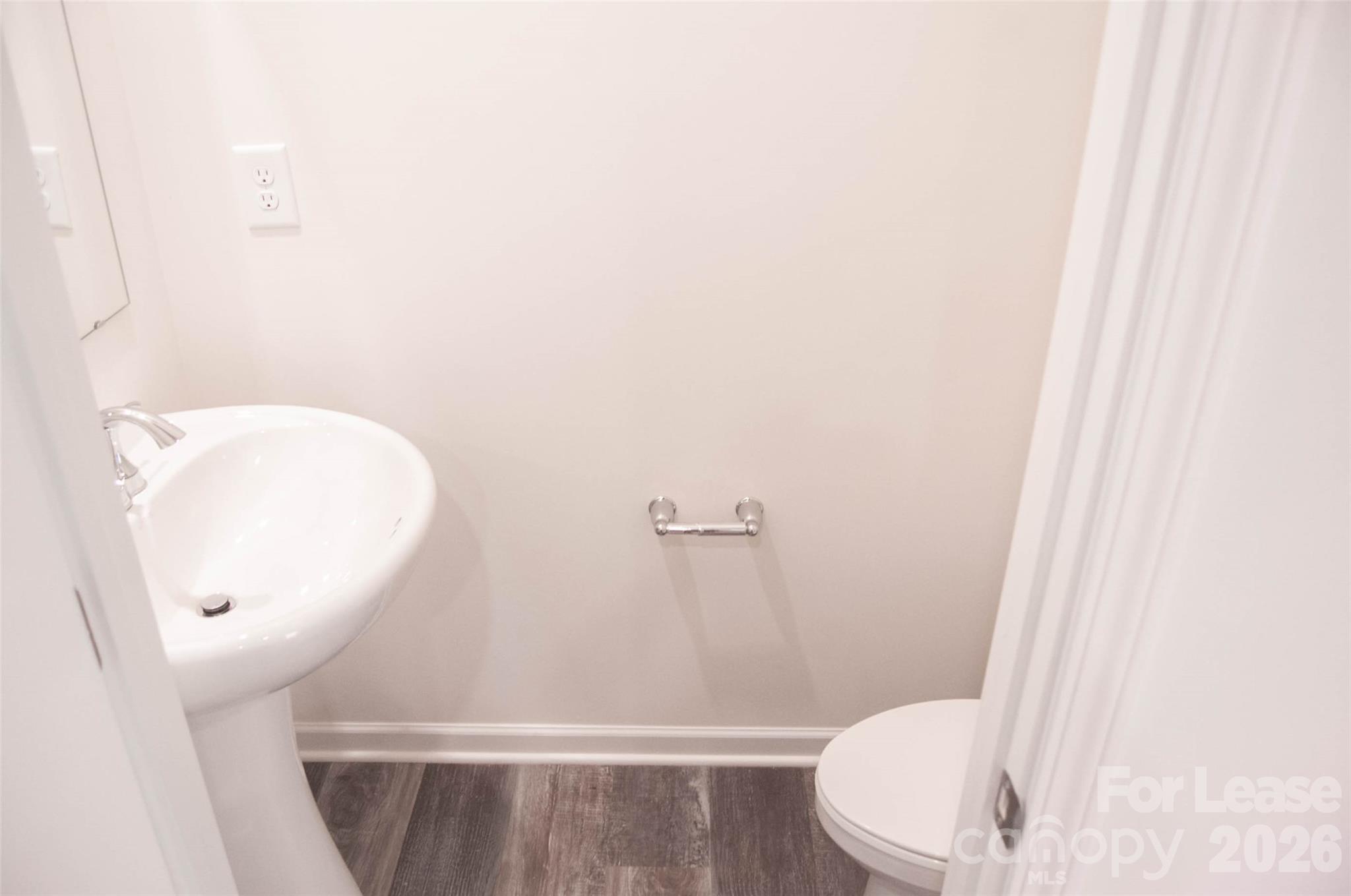 19507 Meridian Street Property Photo 4