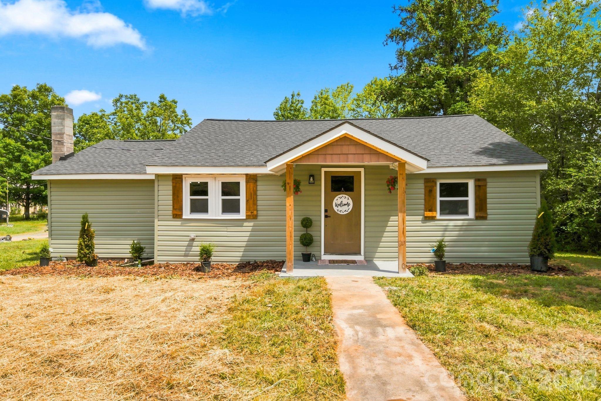 1325 King Road Property Photo 1