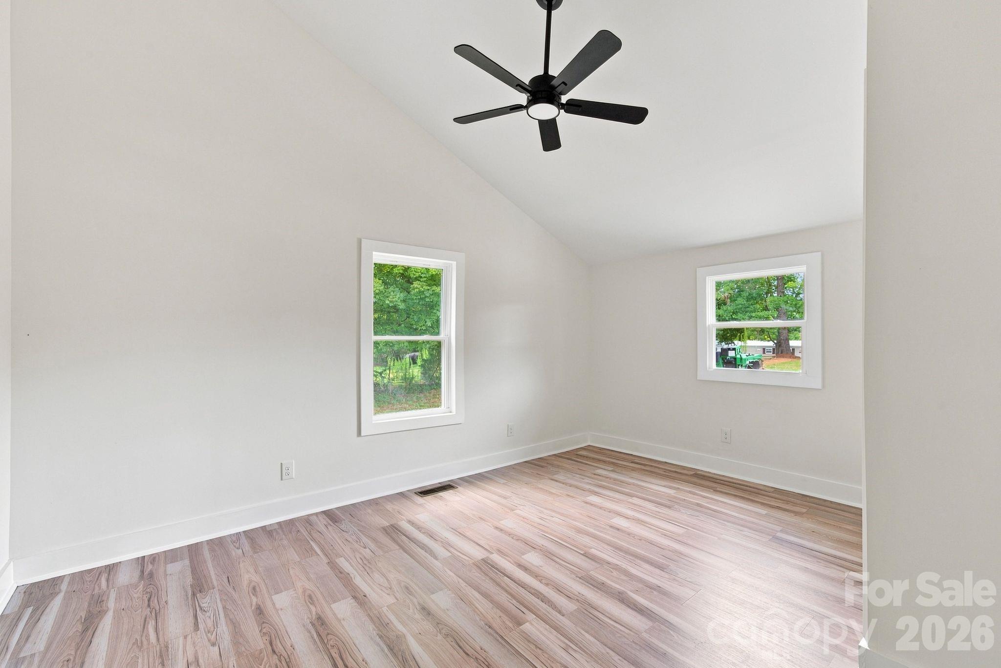 1325 King Road Property Photo 9
