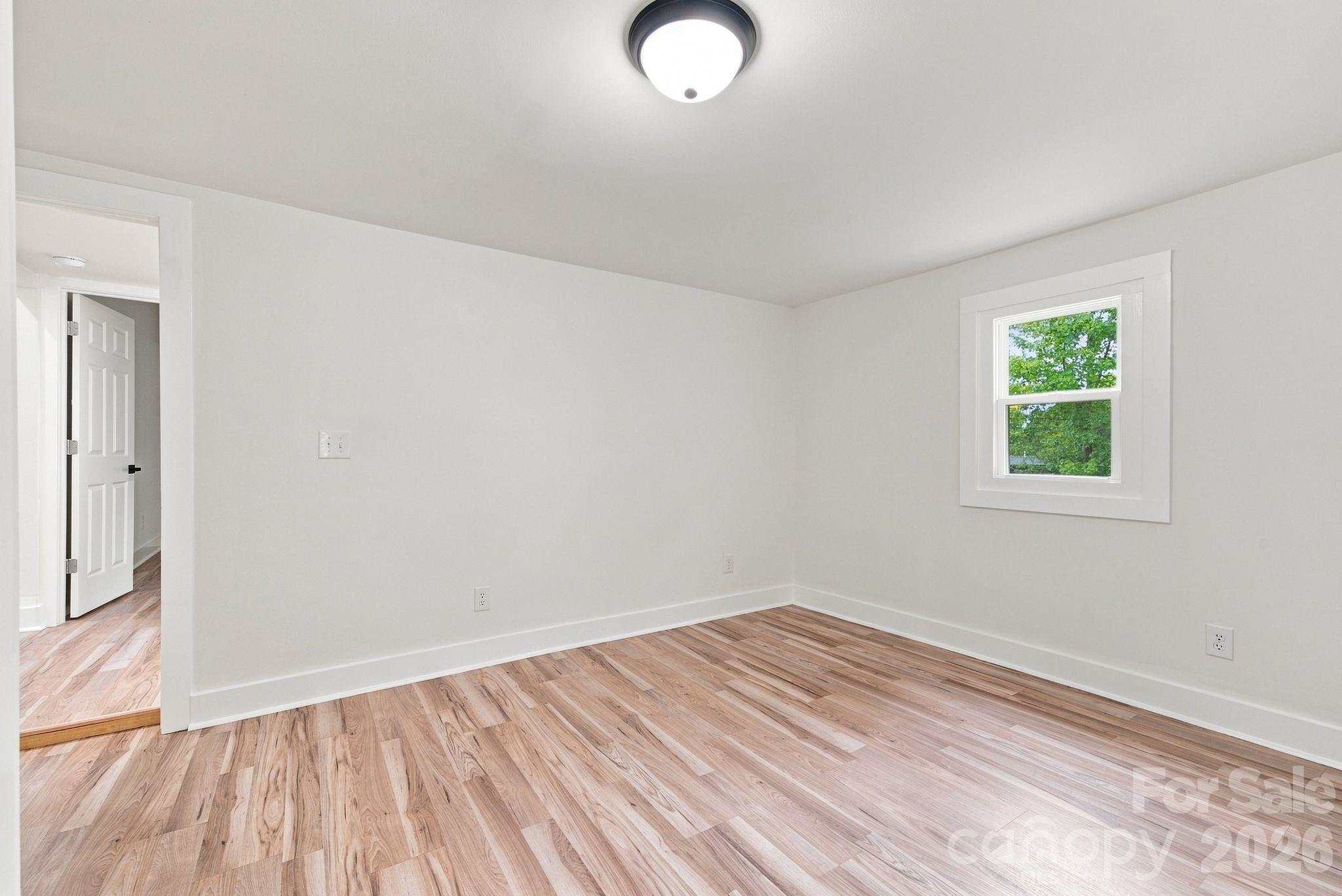 1325 King Road Property Photo 12