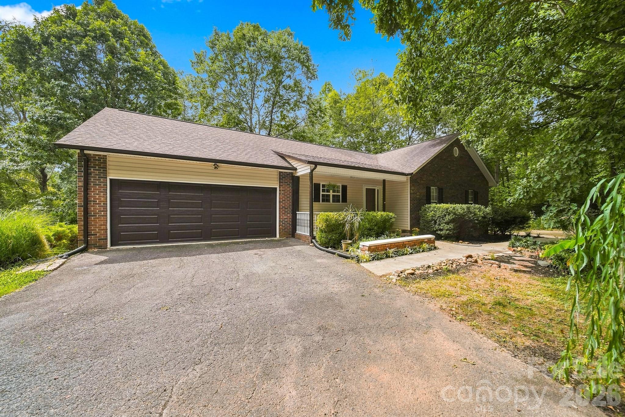 220 5th Street Property Photo 1