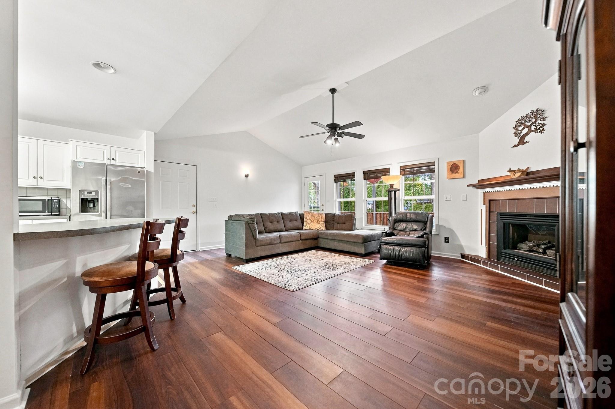 220 5th Street Property Photo 5