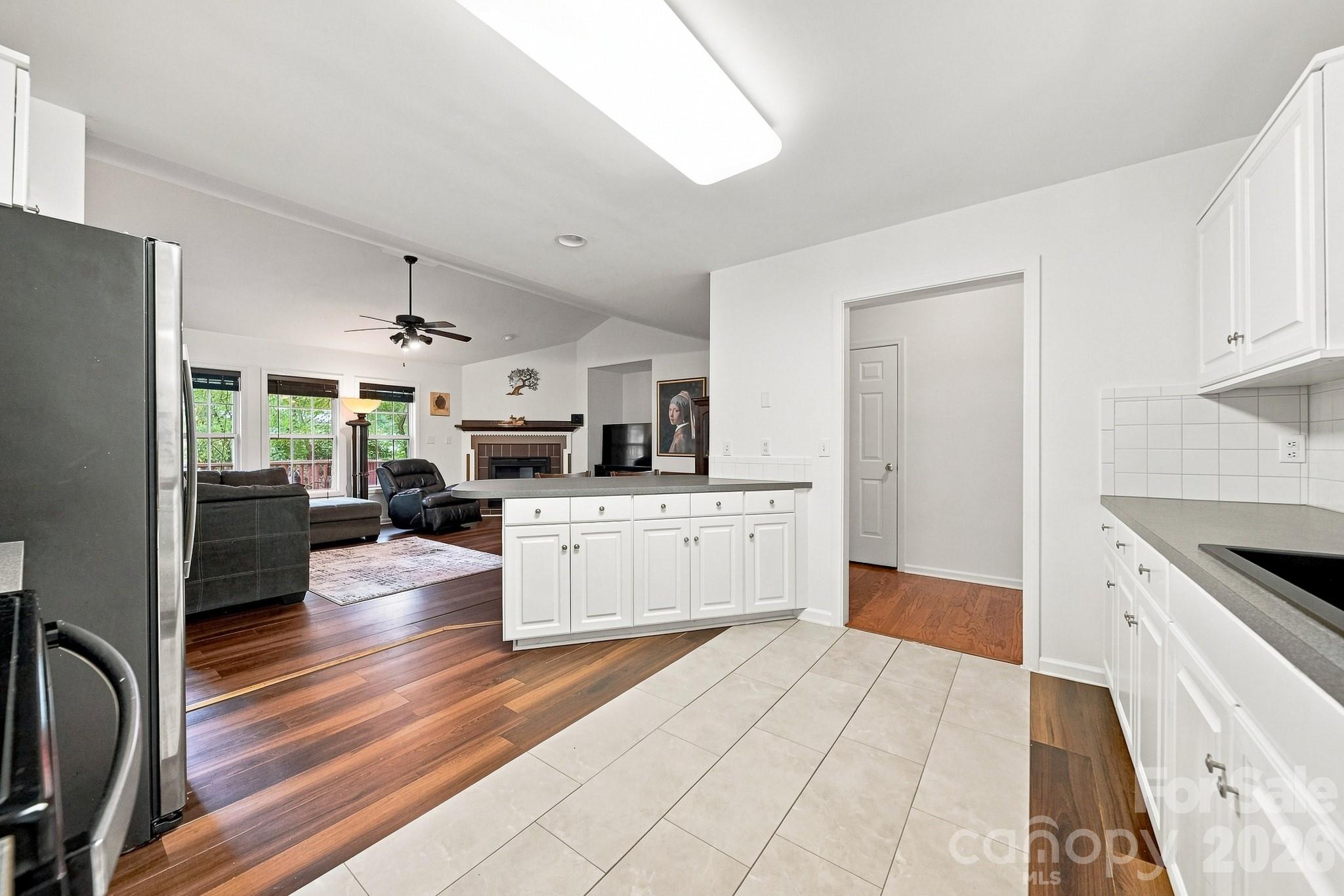 220 5th Street Property Photo 7