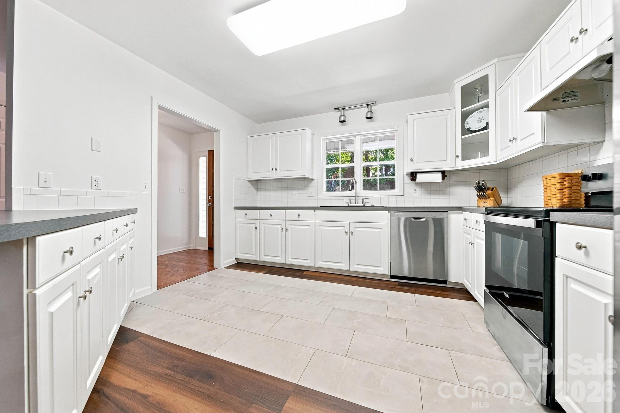 220 5th Street Property Photo 8