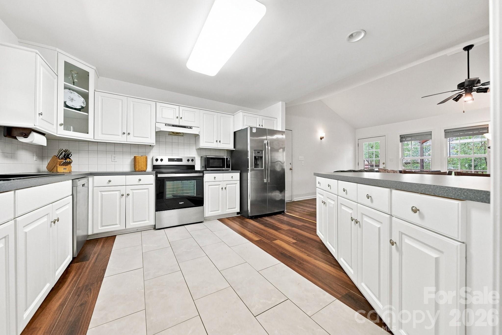 220 5th Street Property Photo 9