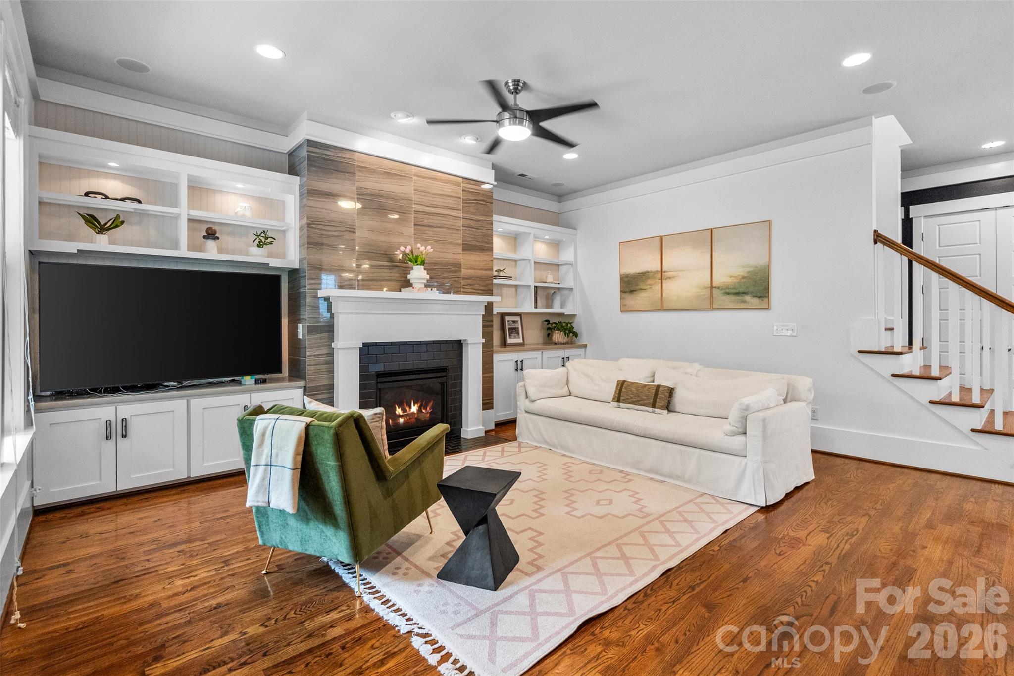 9236 Creekside Park Road Property Photo 4