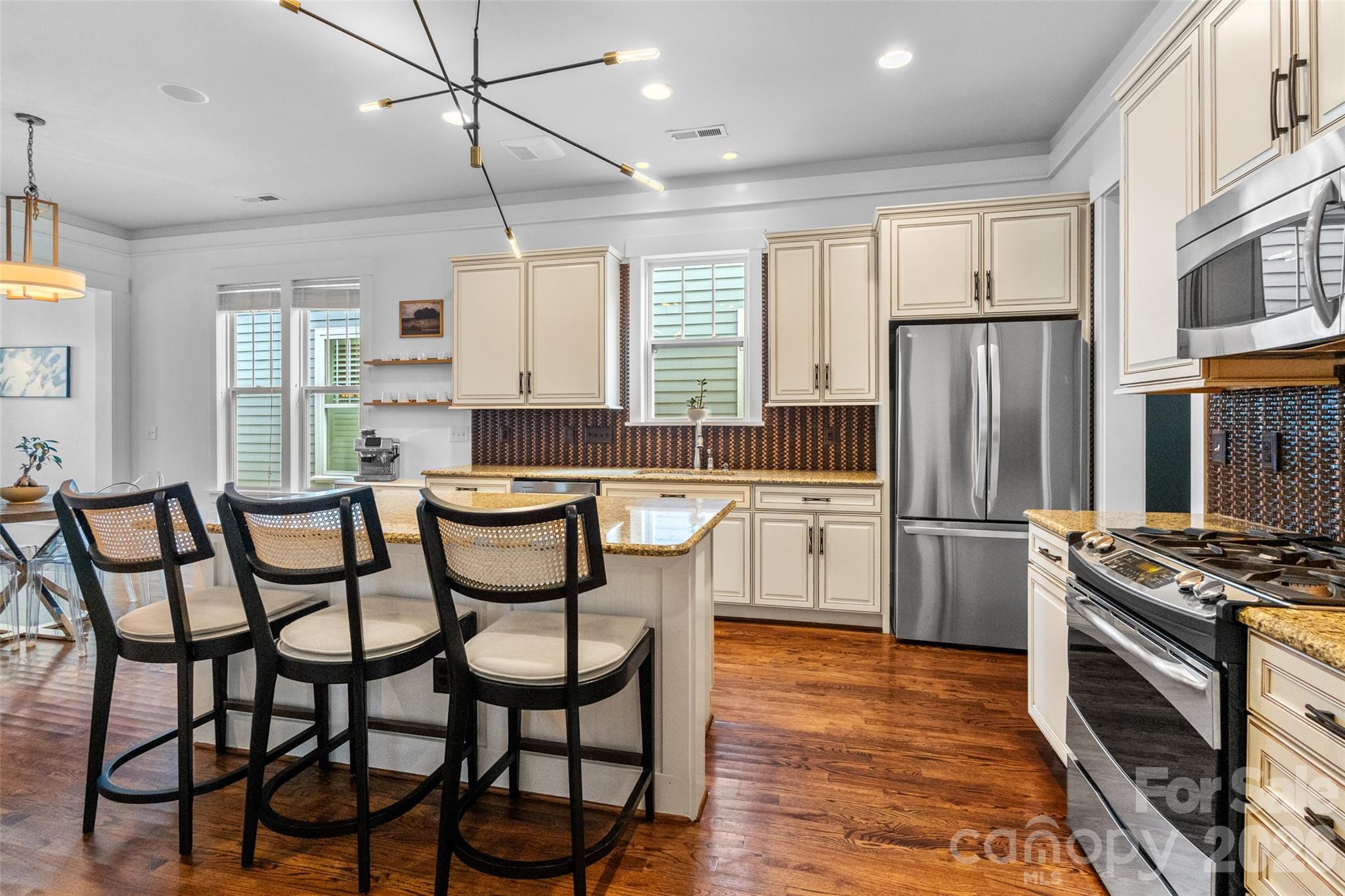 9236 Creekside Park Road Property Photo 11
