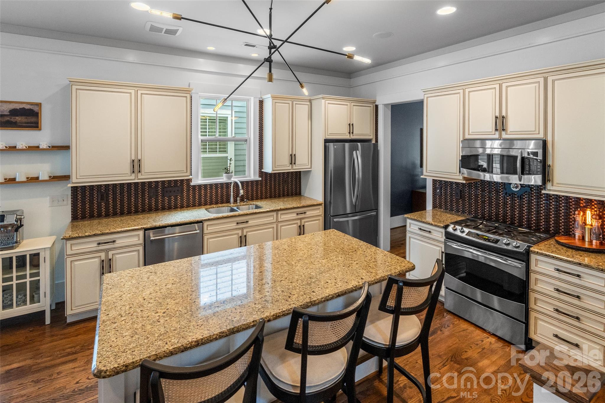 9236 Creekside Park Road Property Photo 12