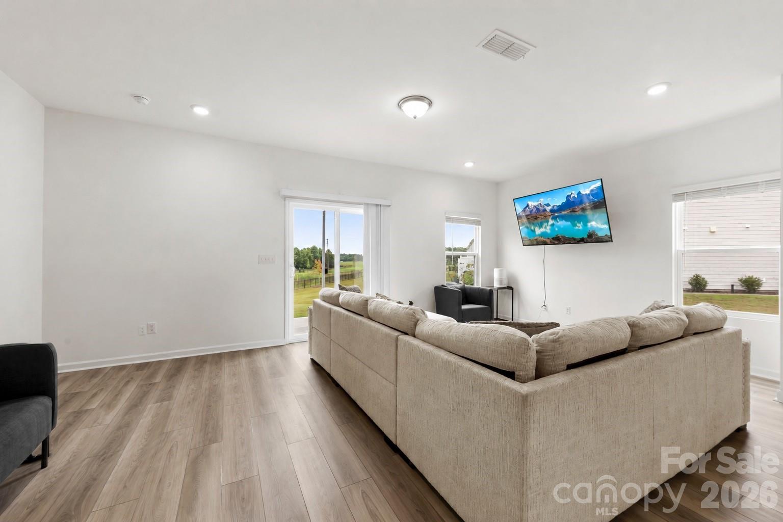 5250 Maynard Hill Drive Property Photo 4