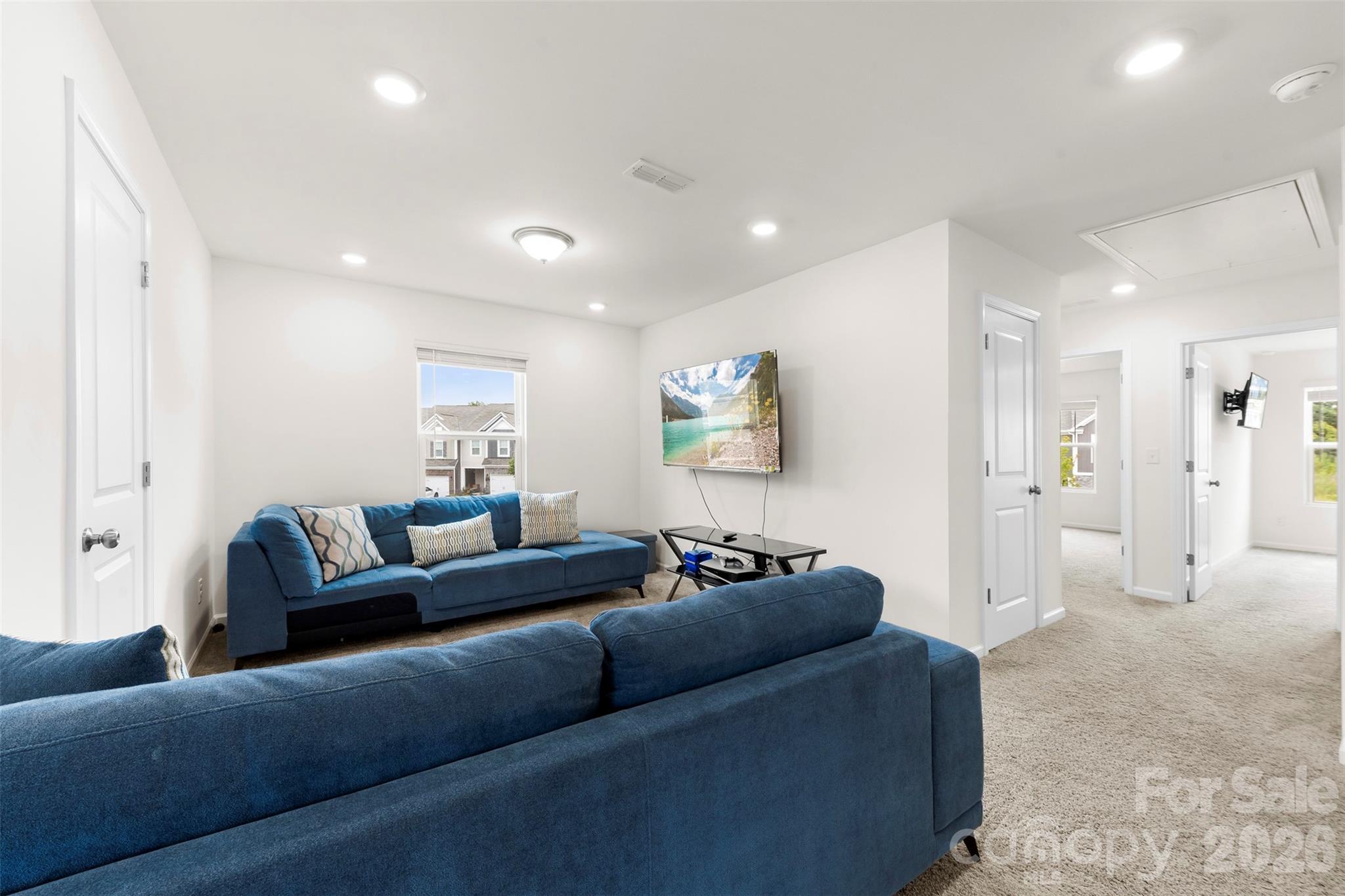 5250 Maynard Hill Drive Property Photo 10