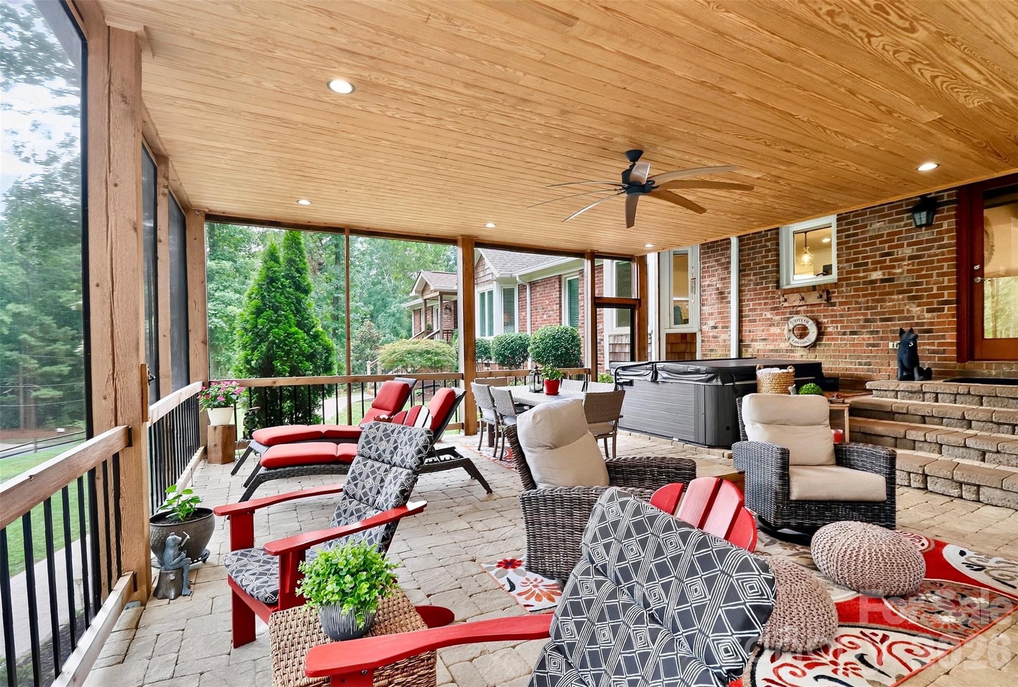 6014 Lake Providence Lane Property Photo 13