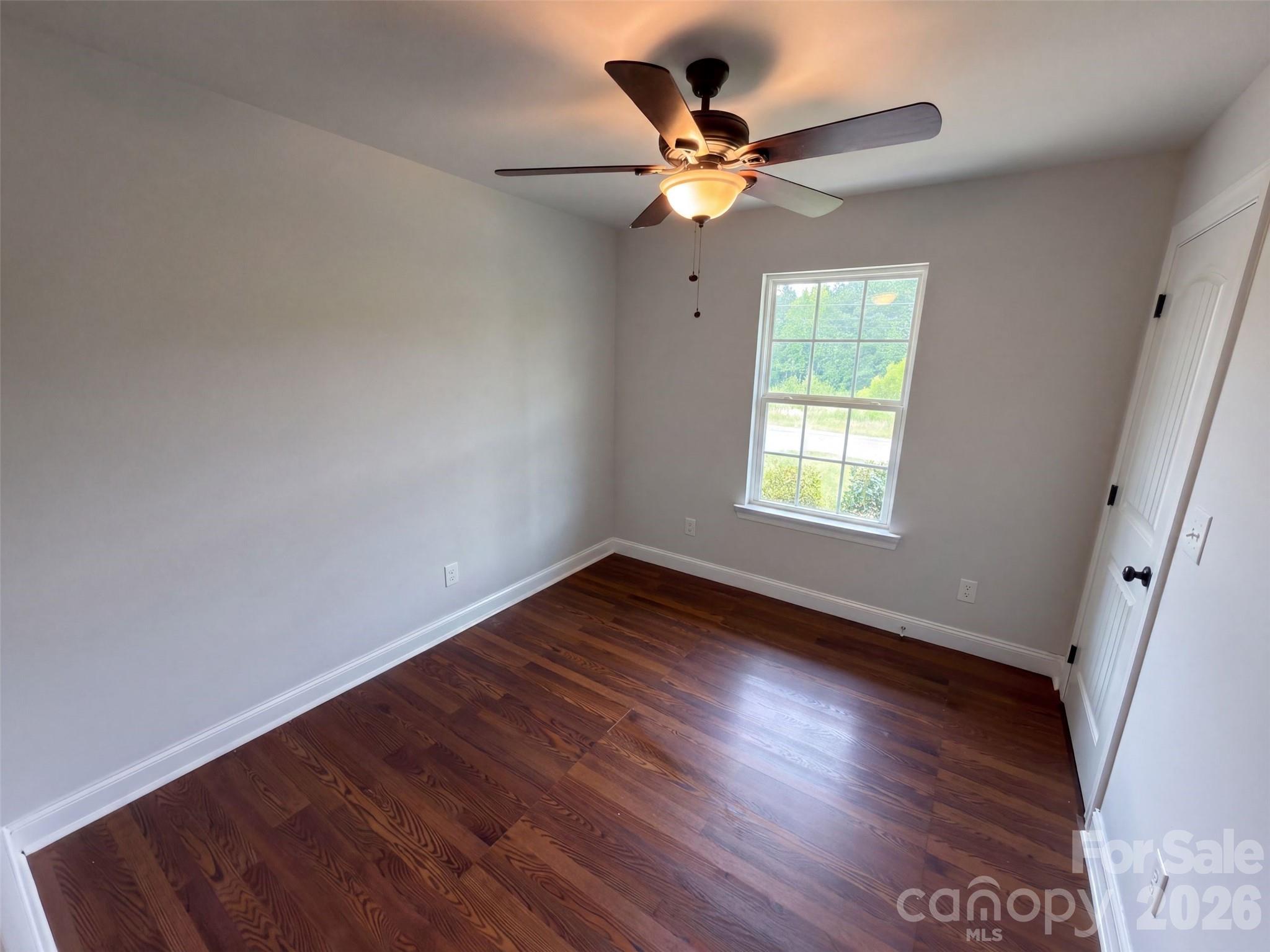 1411 Foxbrook Circle Property Photo 9