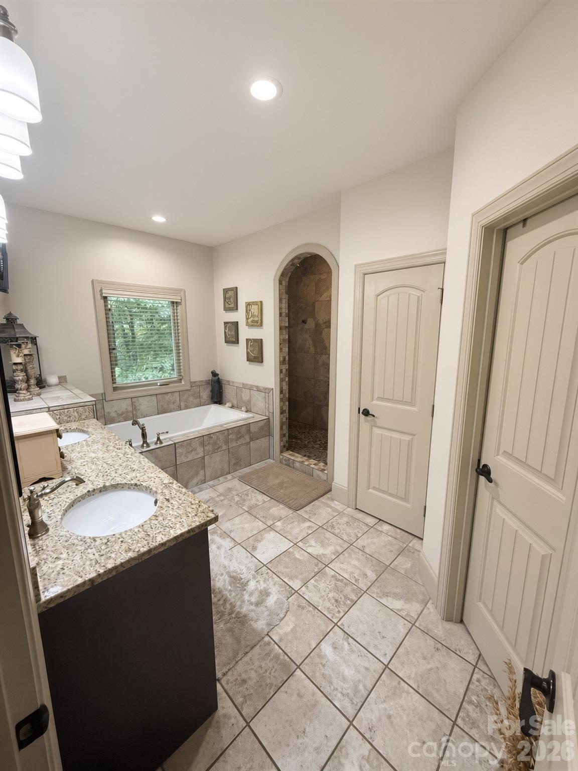 654 N Chipley Ford Road Property Photo 14