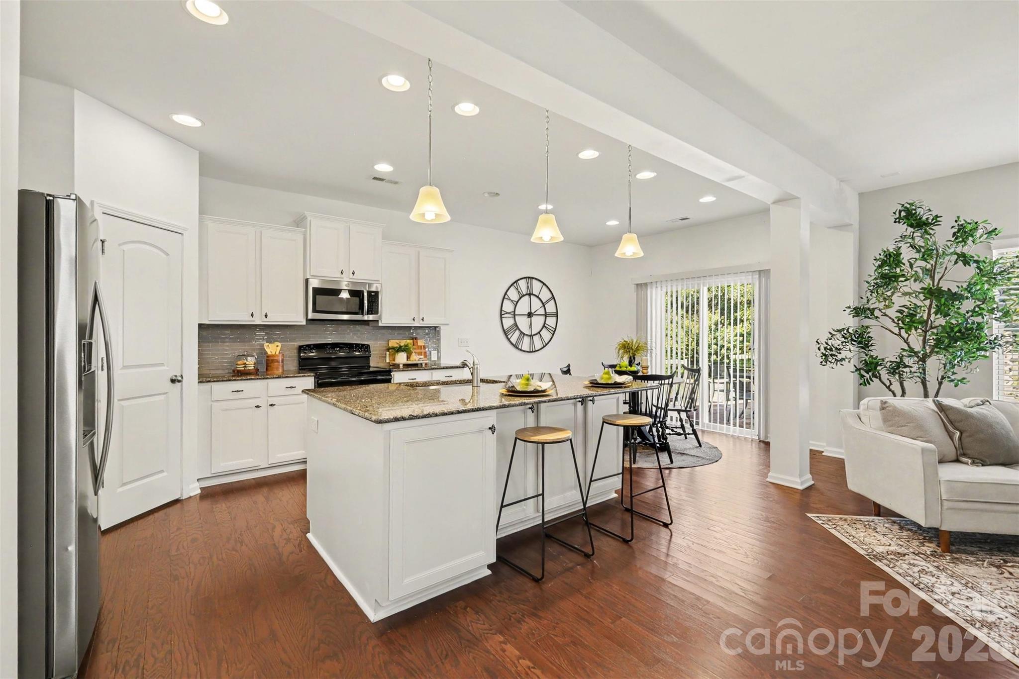 112 Elysian Estate Court Property Photo 6