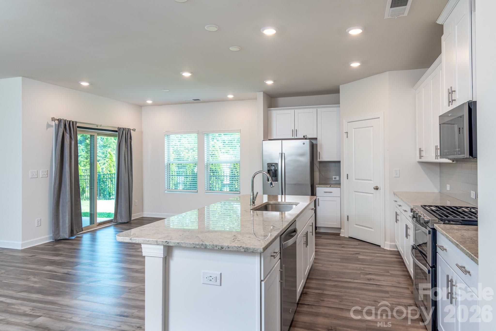 12441 Stoneybrook Station Parkway Property Photo 5