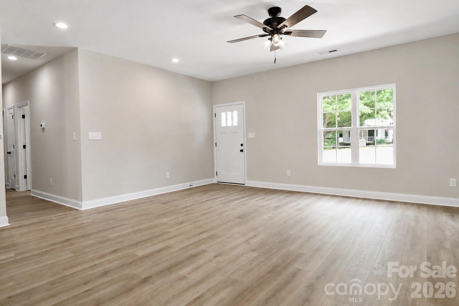 6713 Jesse Rushing Road Property Photo 2