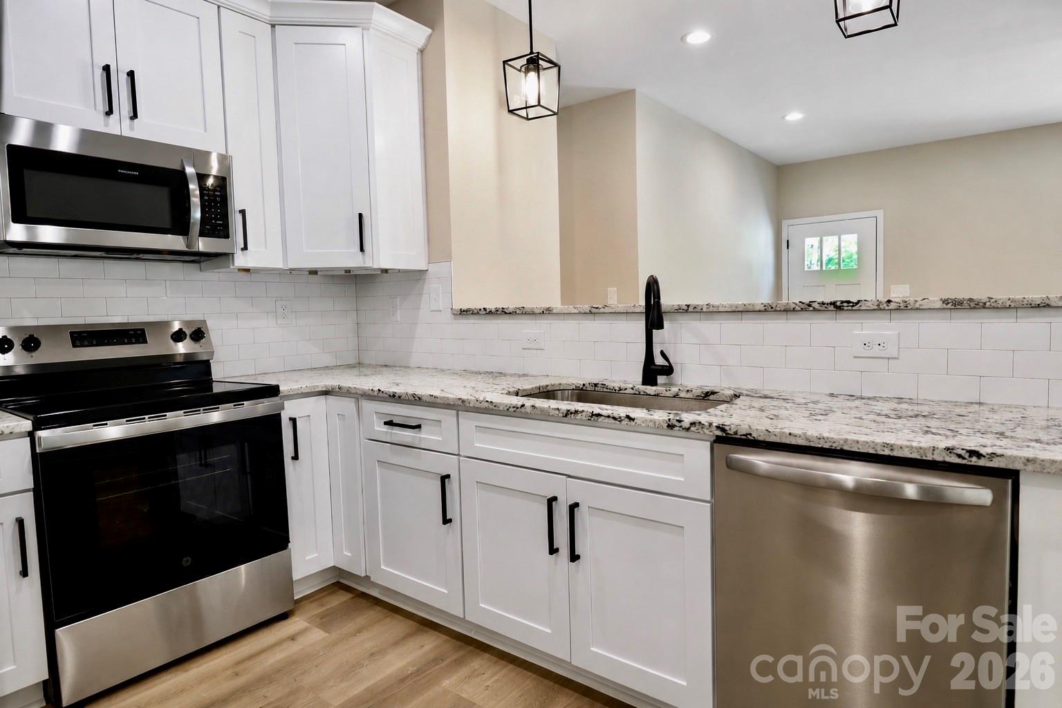 6713 Jesse Rushing Road Property Photo 4