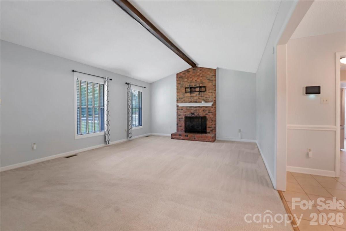 2827 E Pinewood Road Property Photo 7