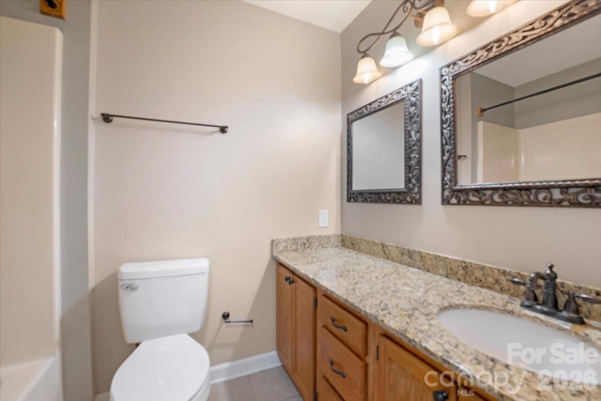 2827 E Pinewood Road Property Photo 11