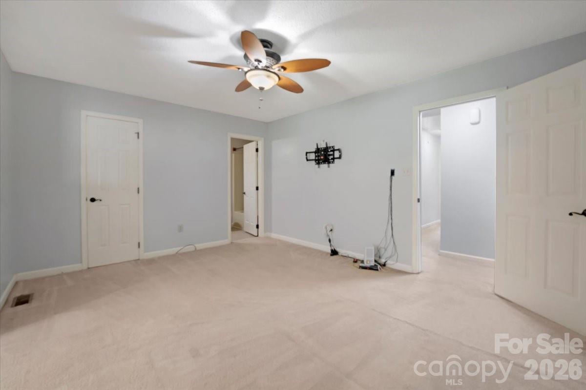 2827 E Pinewood Road Property Photo 18