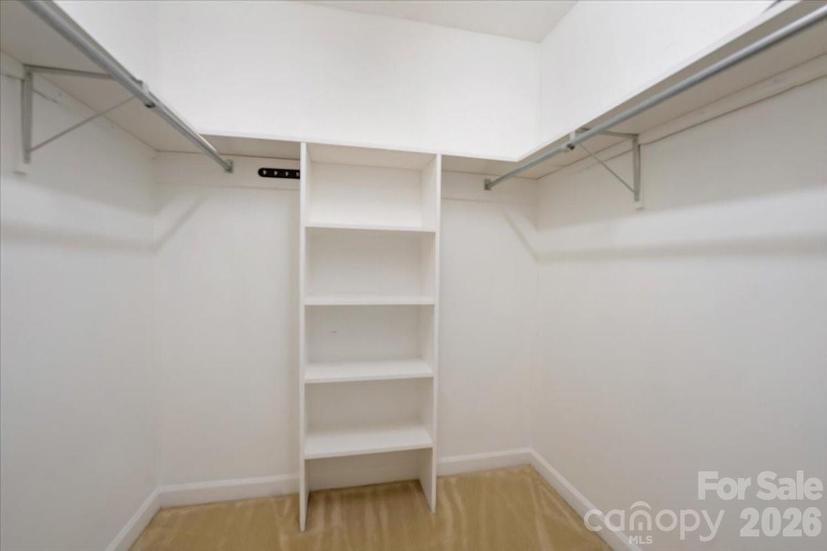 2827 E Pinewood Road Property Photo 22