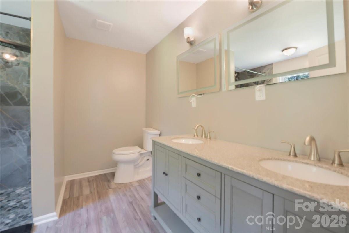 2827 E Pinewood Road Property Photo 25