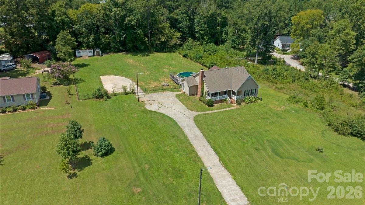 2827 E Pinewood Road Property Photo 43