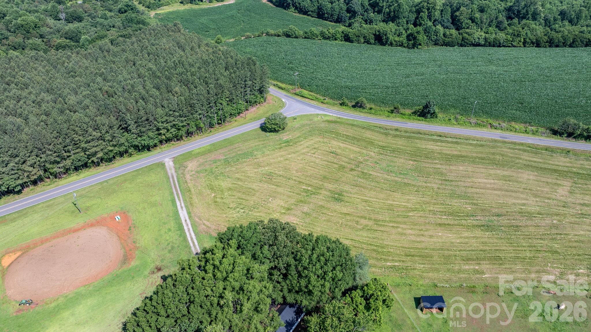 594 Rash Road Property Photo 2