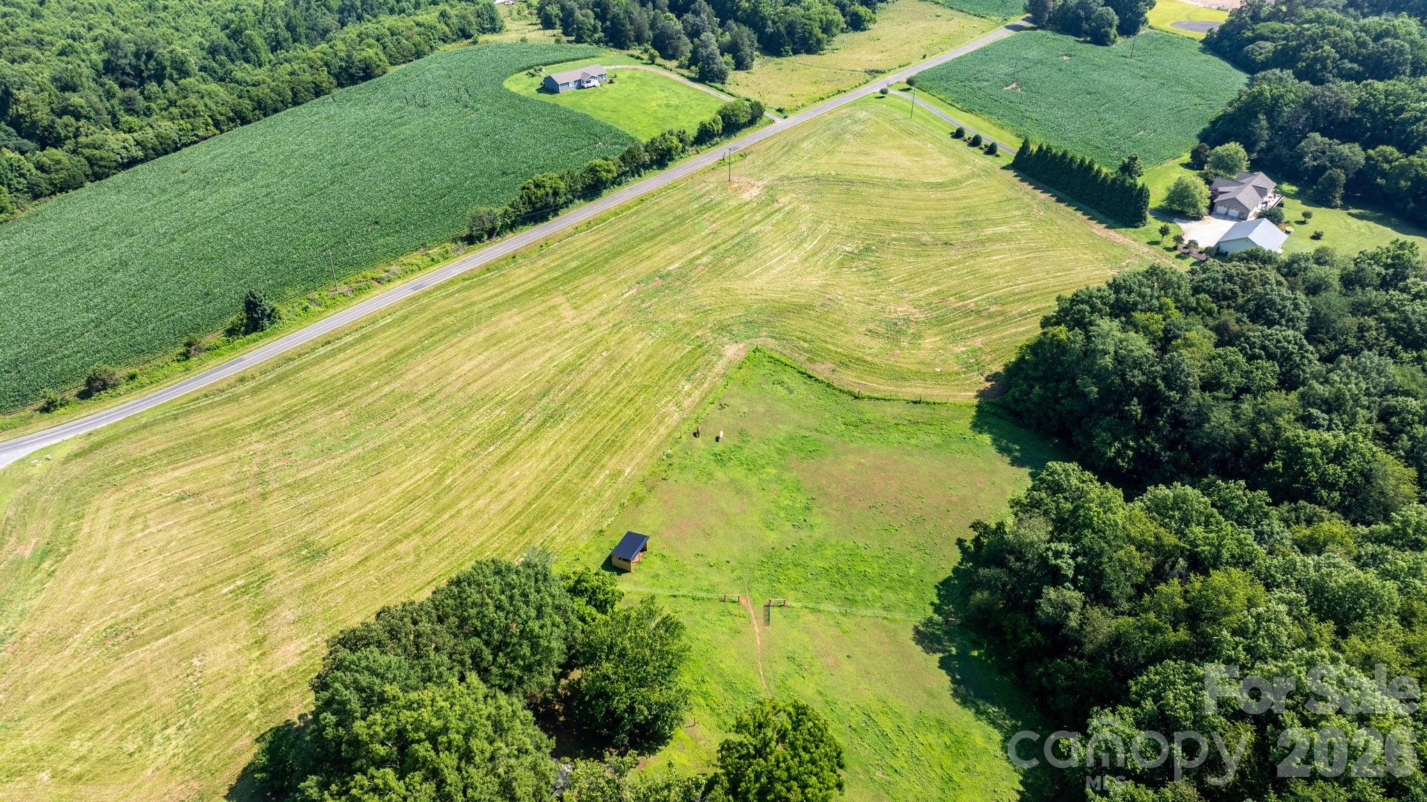 594 Rash Road Property Photo 4