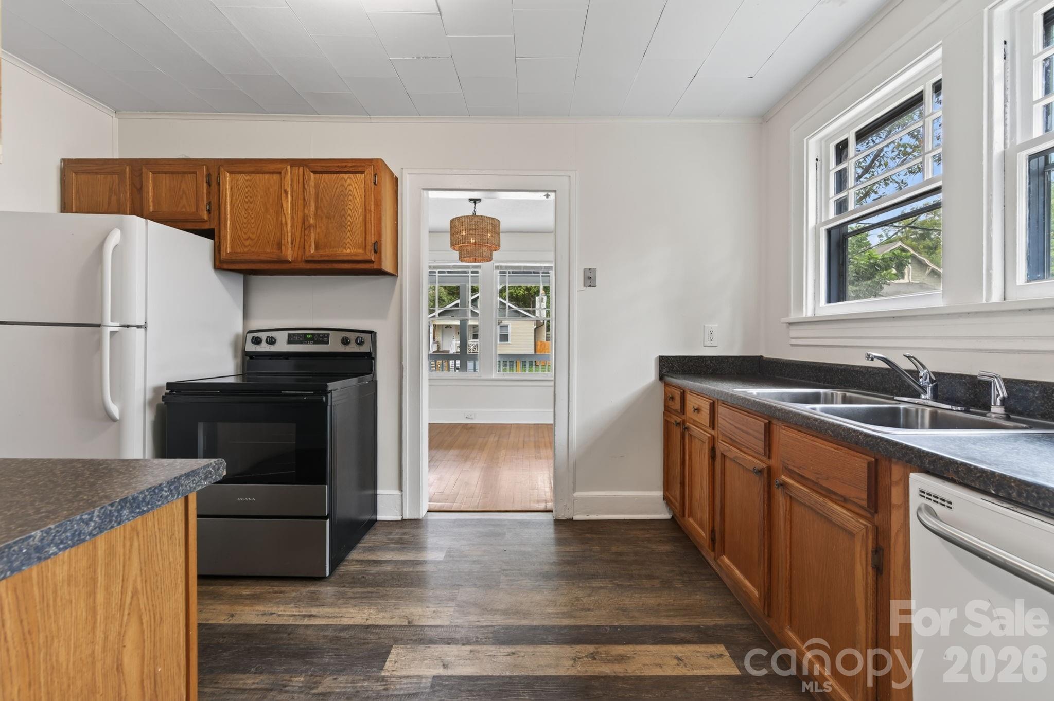 203 Pennsylvania Avenue Property Photo 12