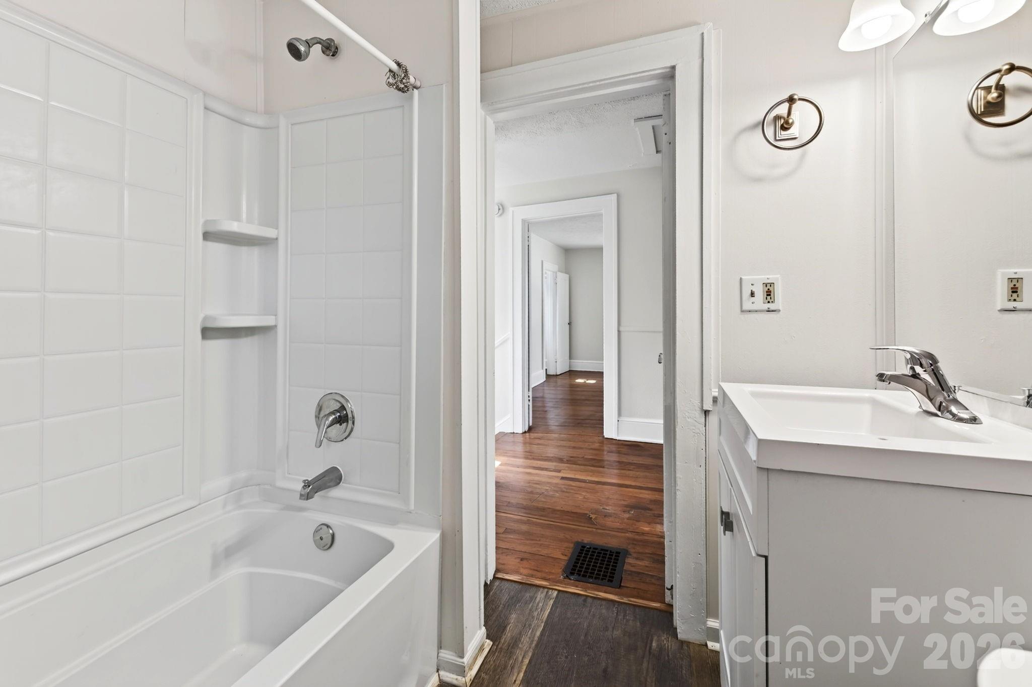 203 Pennsylvania Avenue Property Photo 18