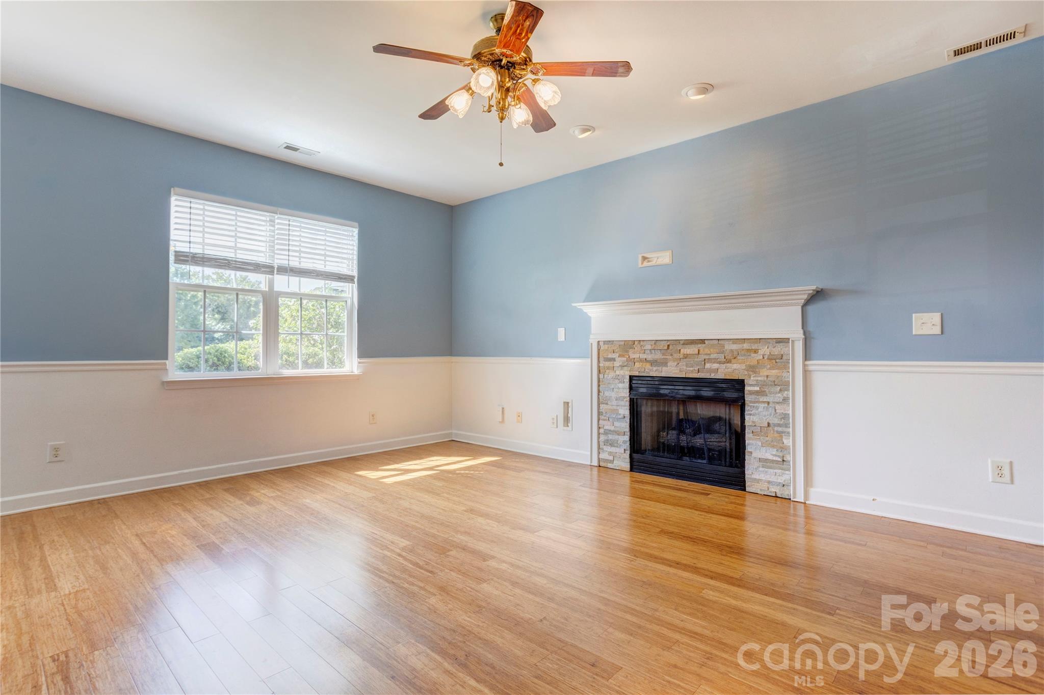 4296 Deacon Court Property Photo 6