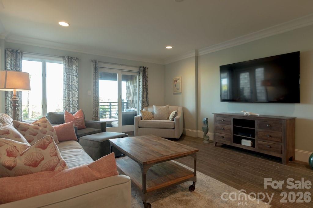 4413 Sea Forest Drive Property Photo 5
