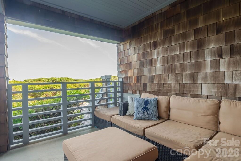 4413 Sea Forest Drive Property Photo 6
