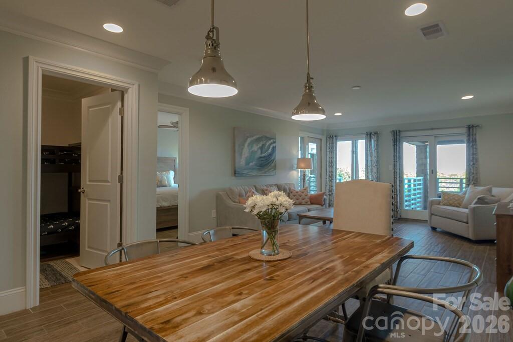 4413 Sea Forest Drive Property Photo 9