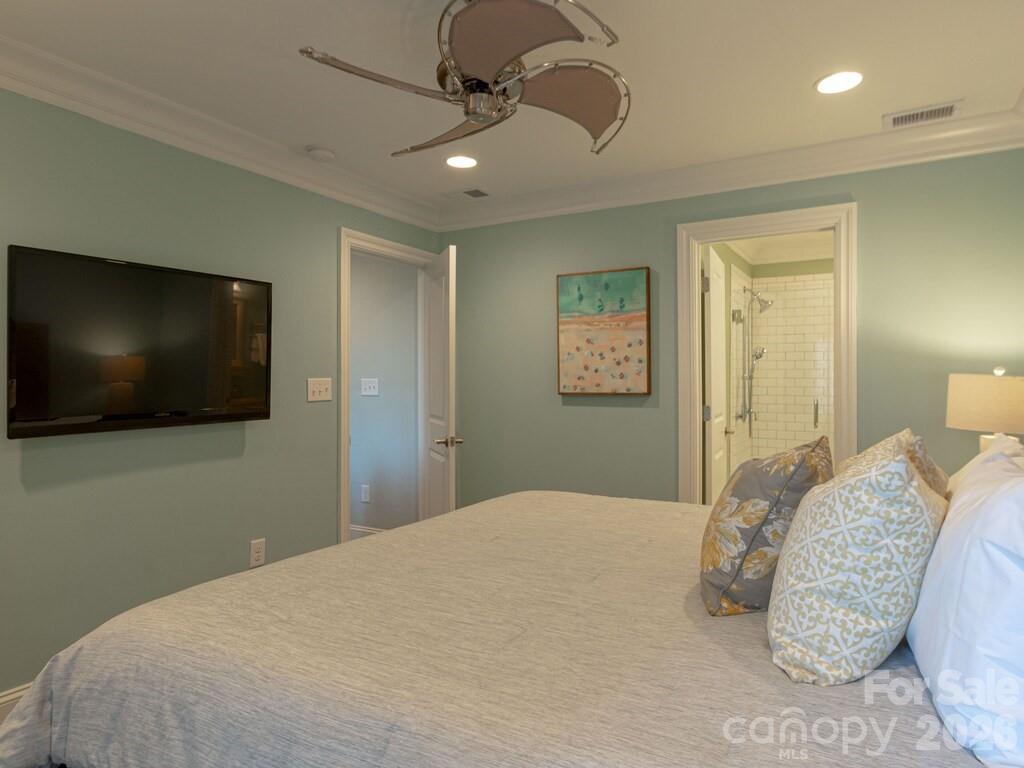 4413 Sea Forest Drive Property Photo 13