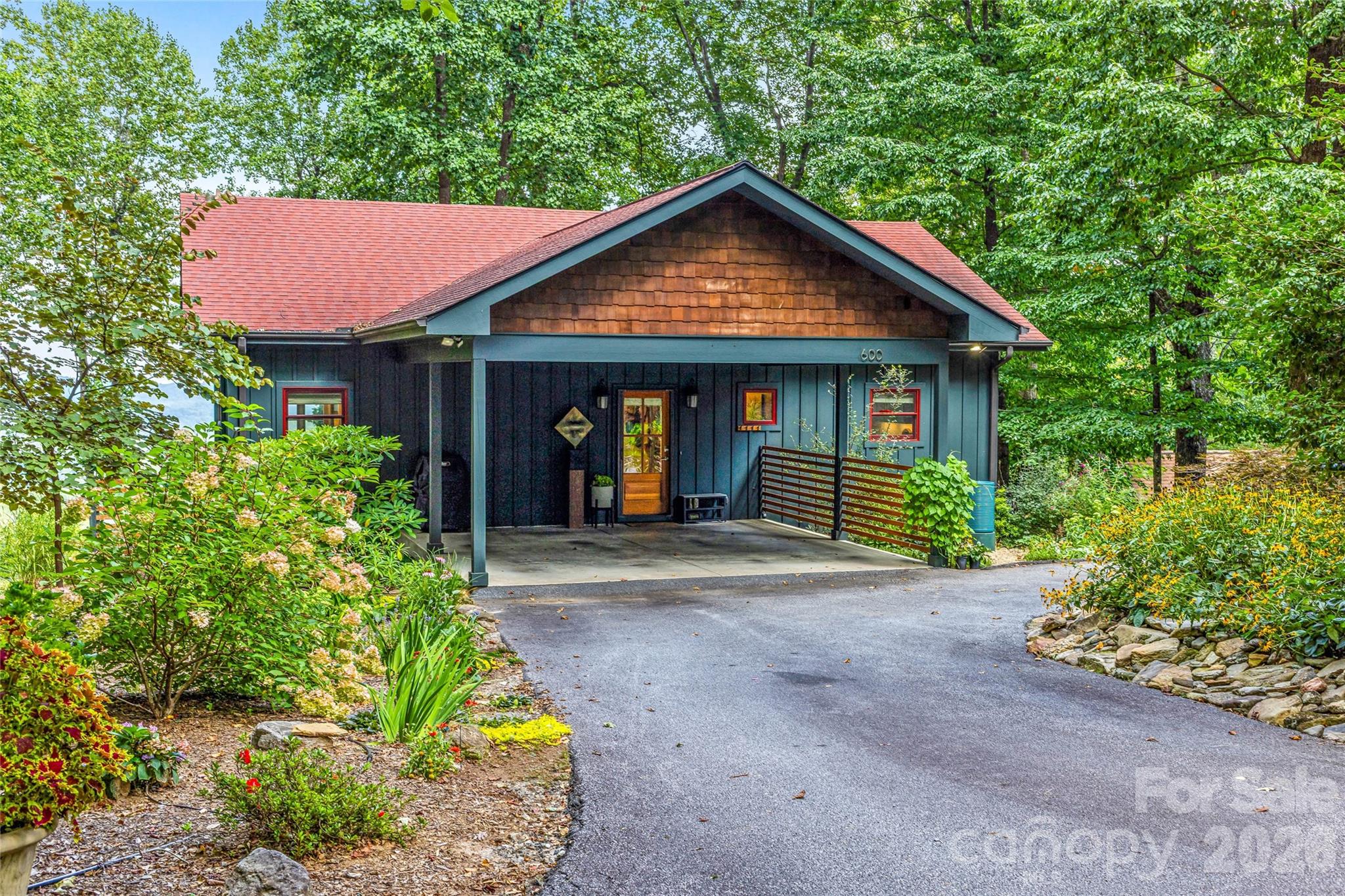 600 Tanglewood Lane Property Photo 7